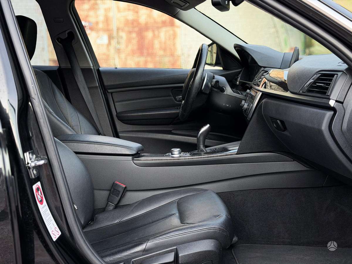 BMW 320, 2.0 l., Седан