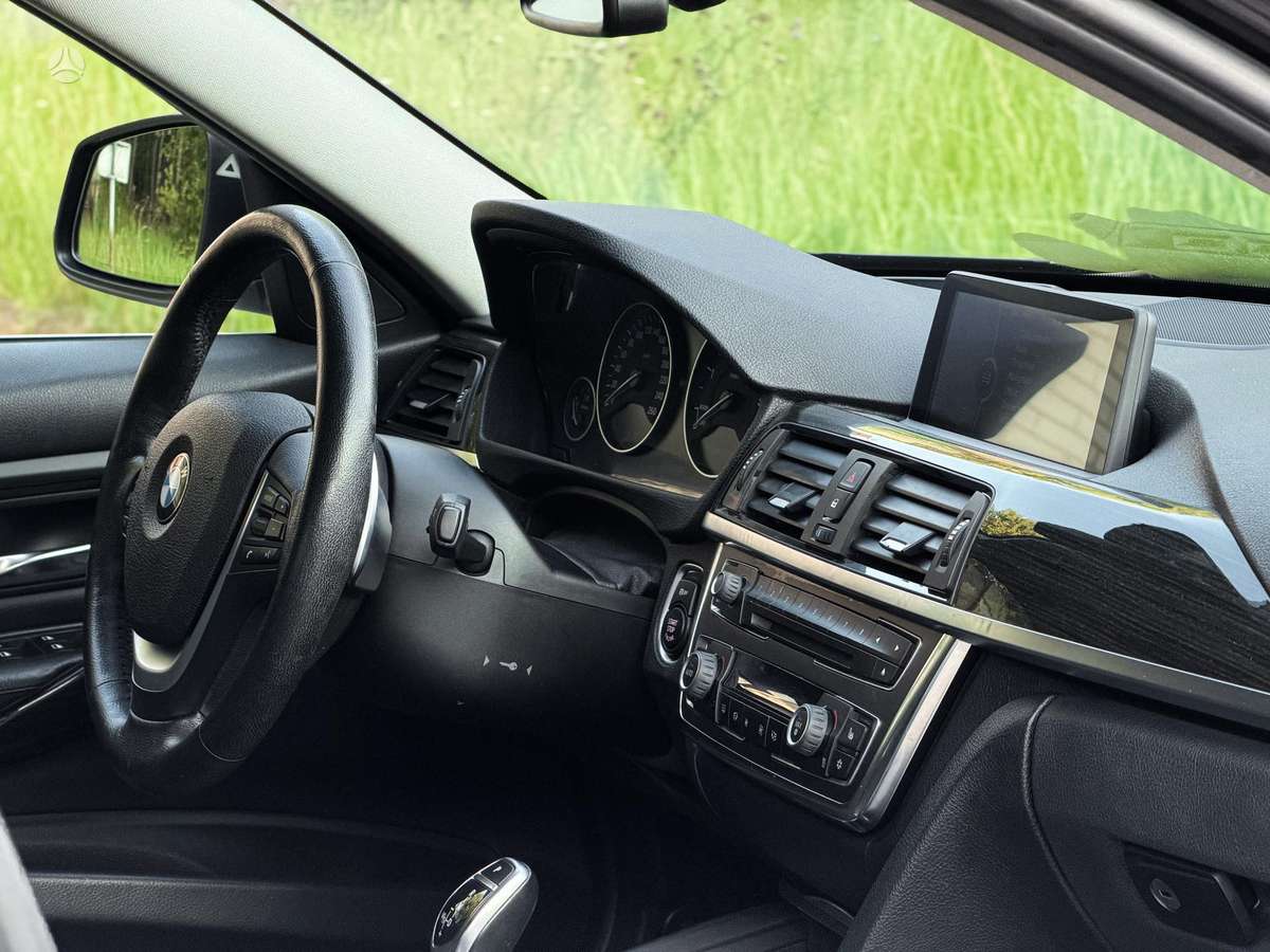 BMW 320, 2.0 l., Седан