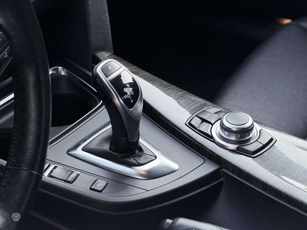 BMW 320, 2.0 l., Седан