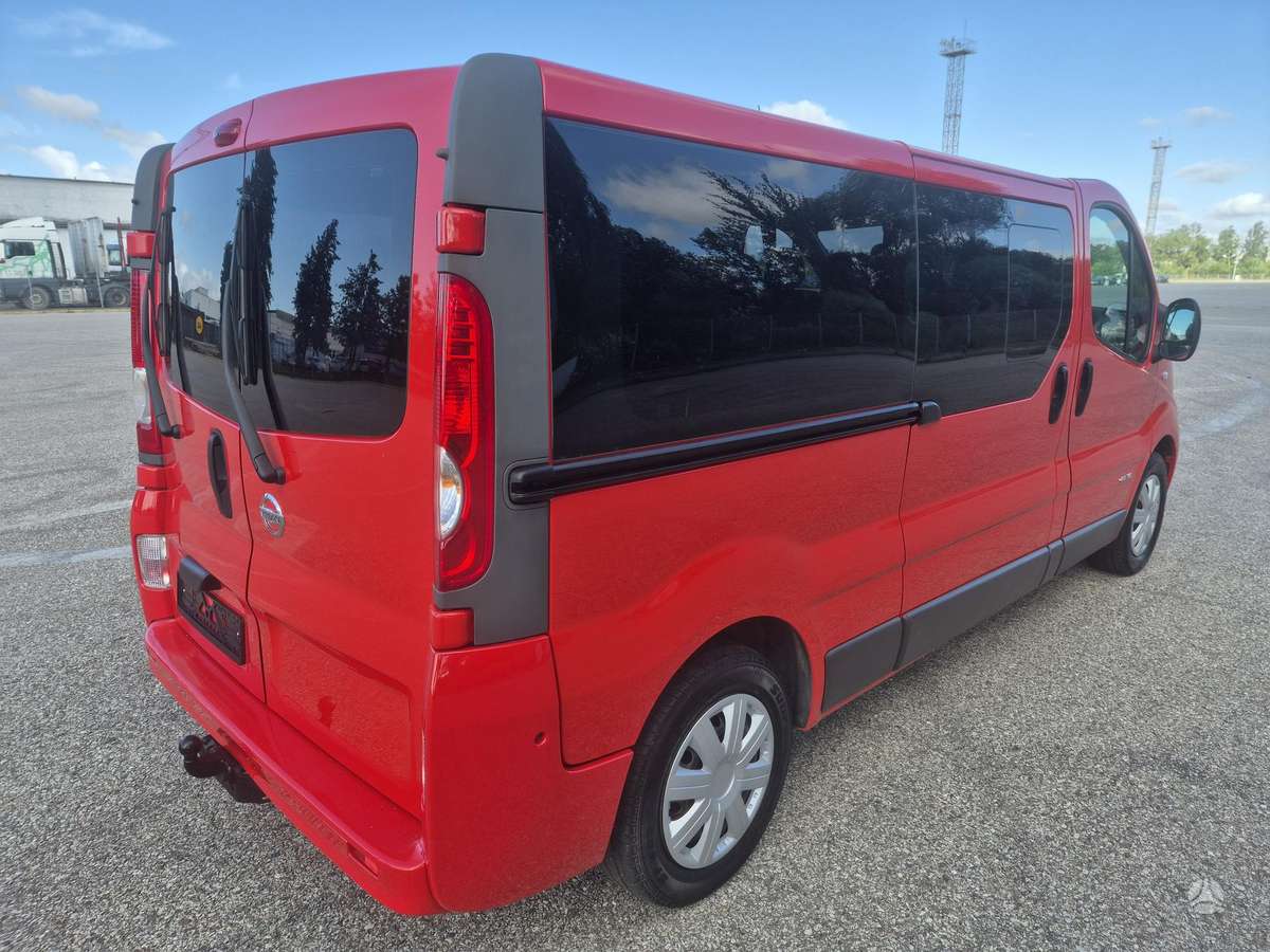 Renault Trafic, 2.0 l., passenger minibus