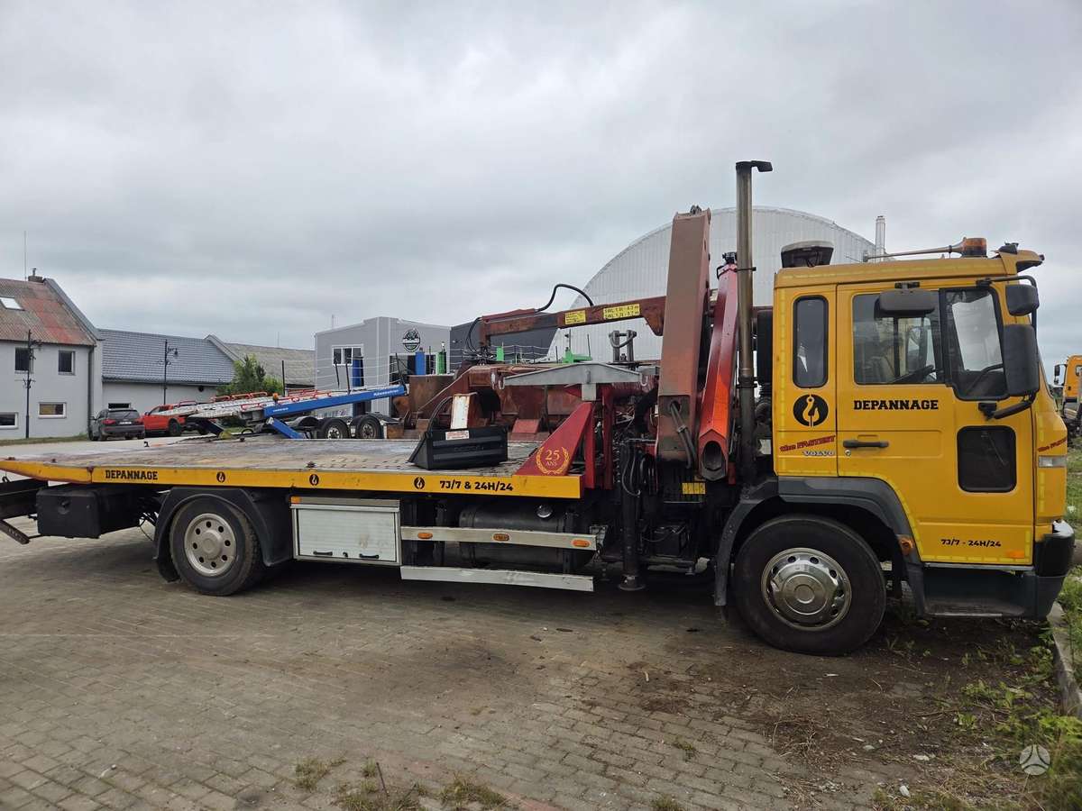 Volvo Fl6, auto transporters