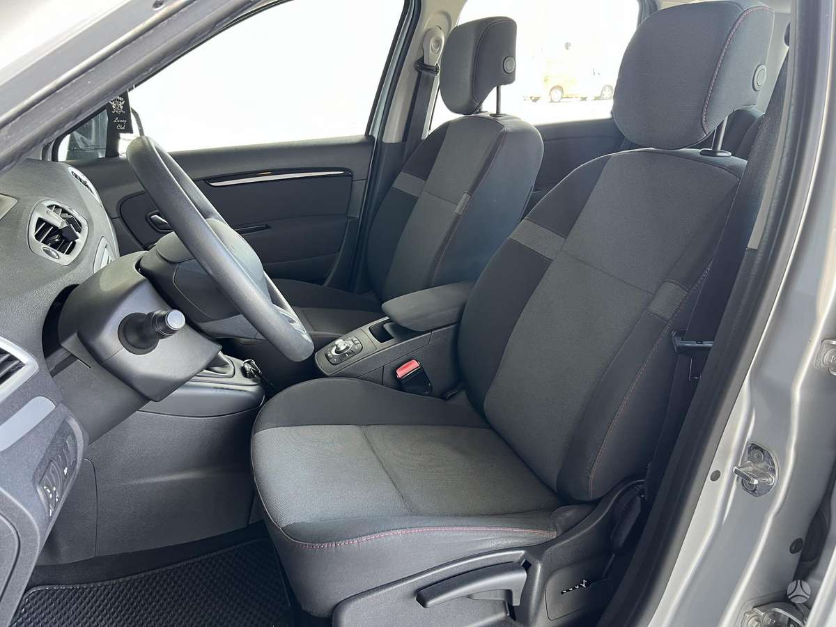Renault Scenic, 1.5 l., hatchback