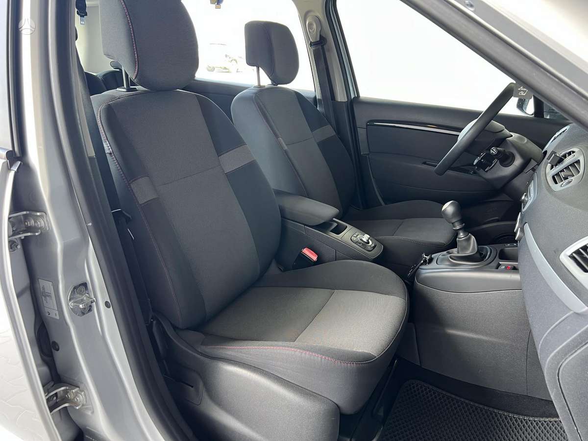 Renault Scenic, 1.5 l., hatchback