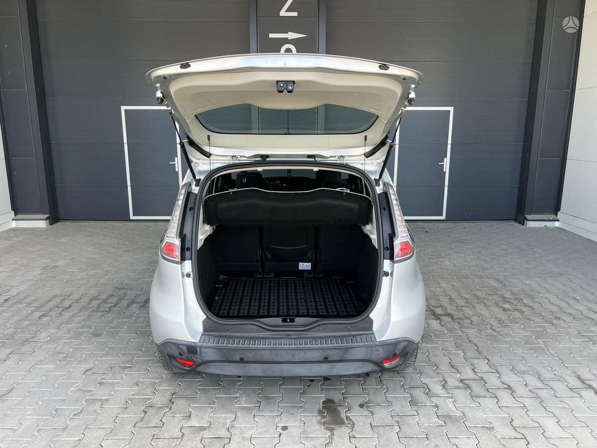 Renault Scenic, 1.5 l., hatchback
