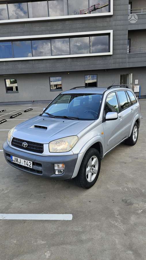 Toyota RAV4 - 7