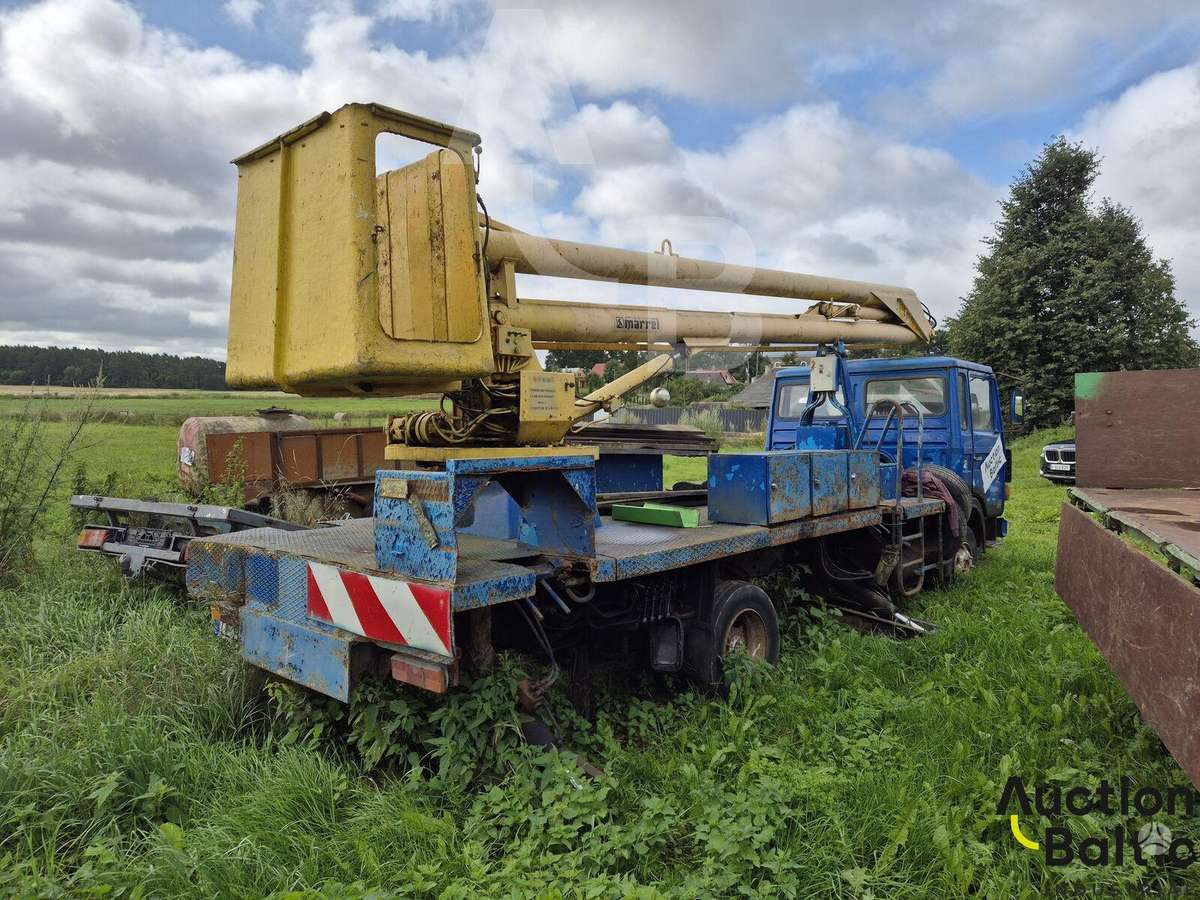 Renault JK 75, boom lift