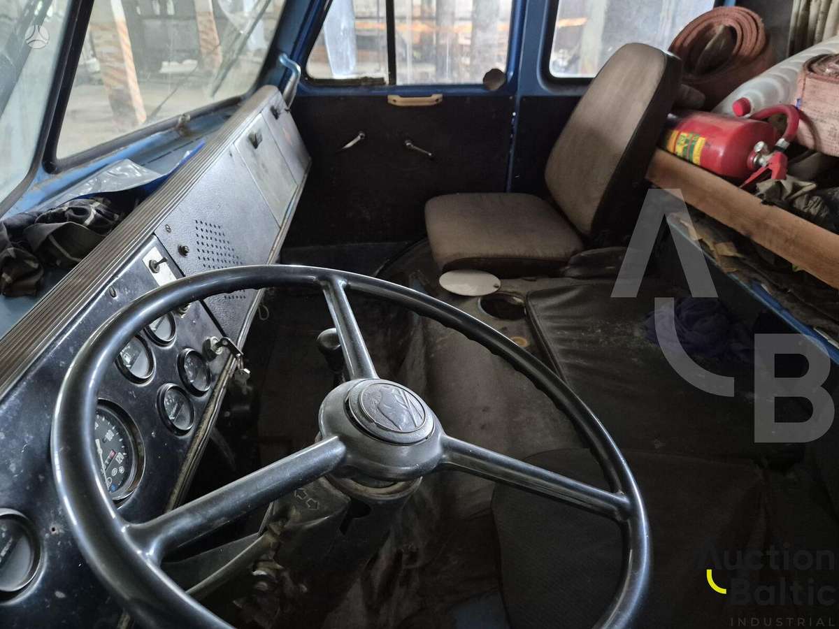 MAZ 5334, краны
