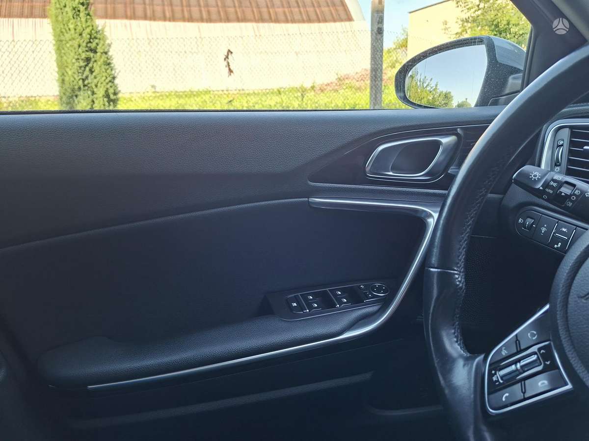 Kia Ceed, 1.6 l., Хэтчбек