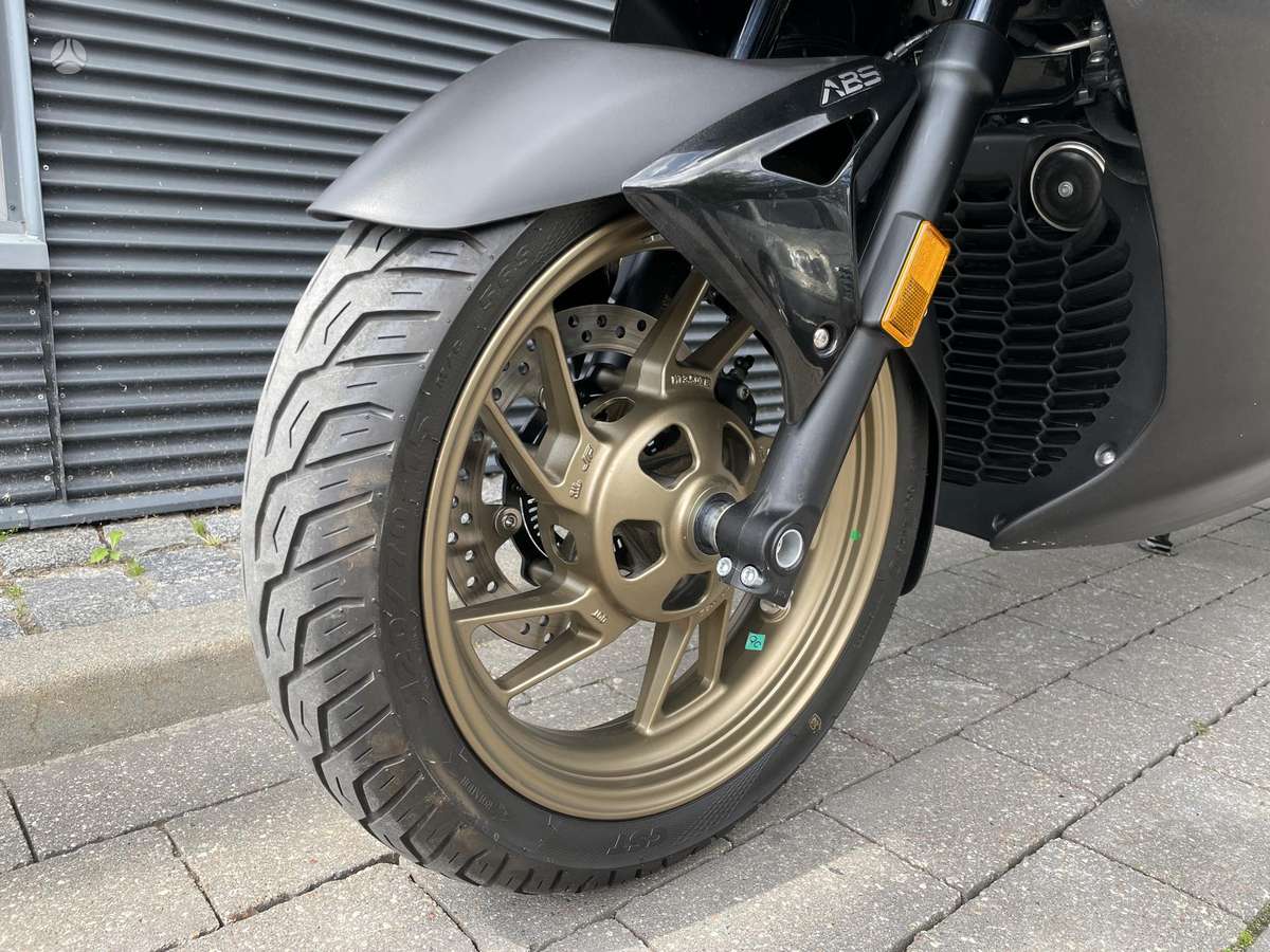 Zontes 350D 350cc, scooters / mopeds