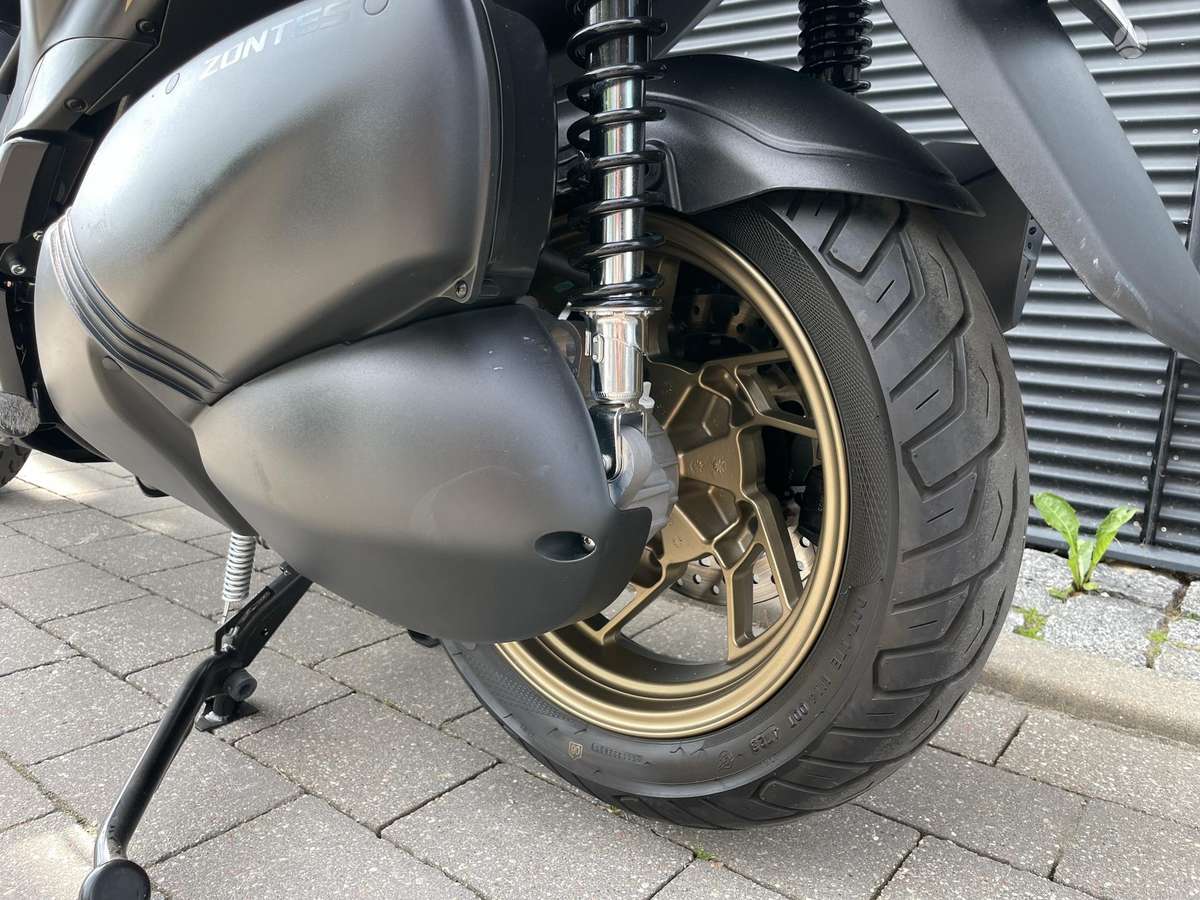 Zontes 350D 350cc, мотороллеры / мопеды