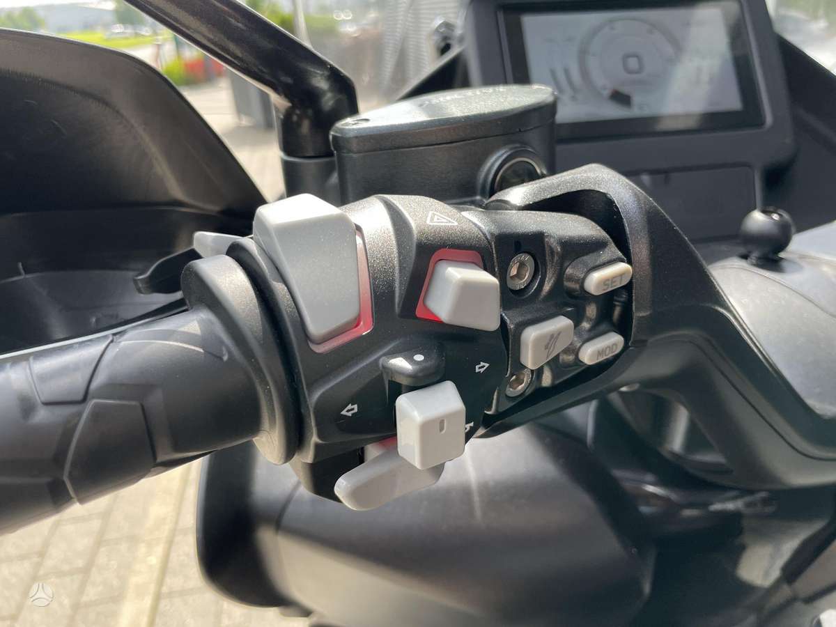 Zontes 350D 350cc, scooters / mopeds