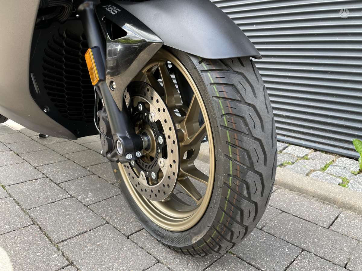 Zontes 350D 350cc, scooters / mopeds