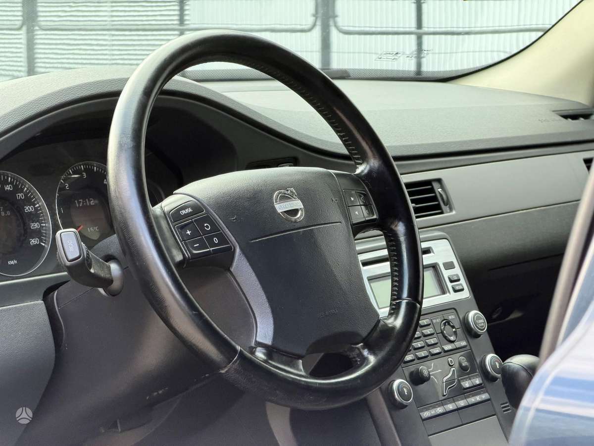 Volvo V70, 2.0 l., Универсал
