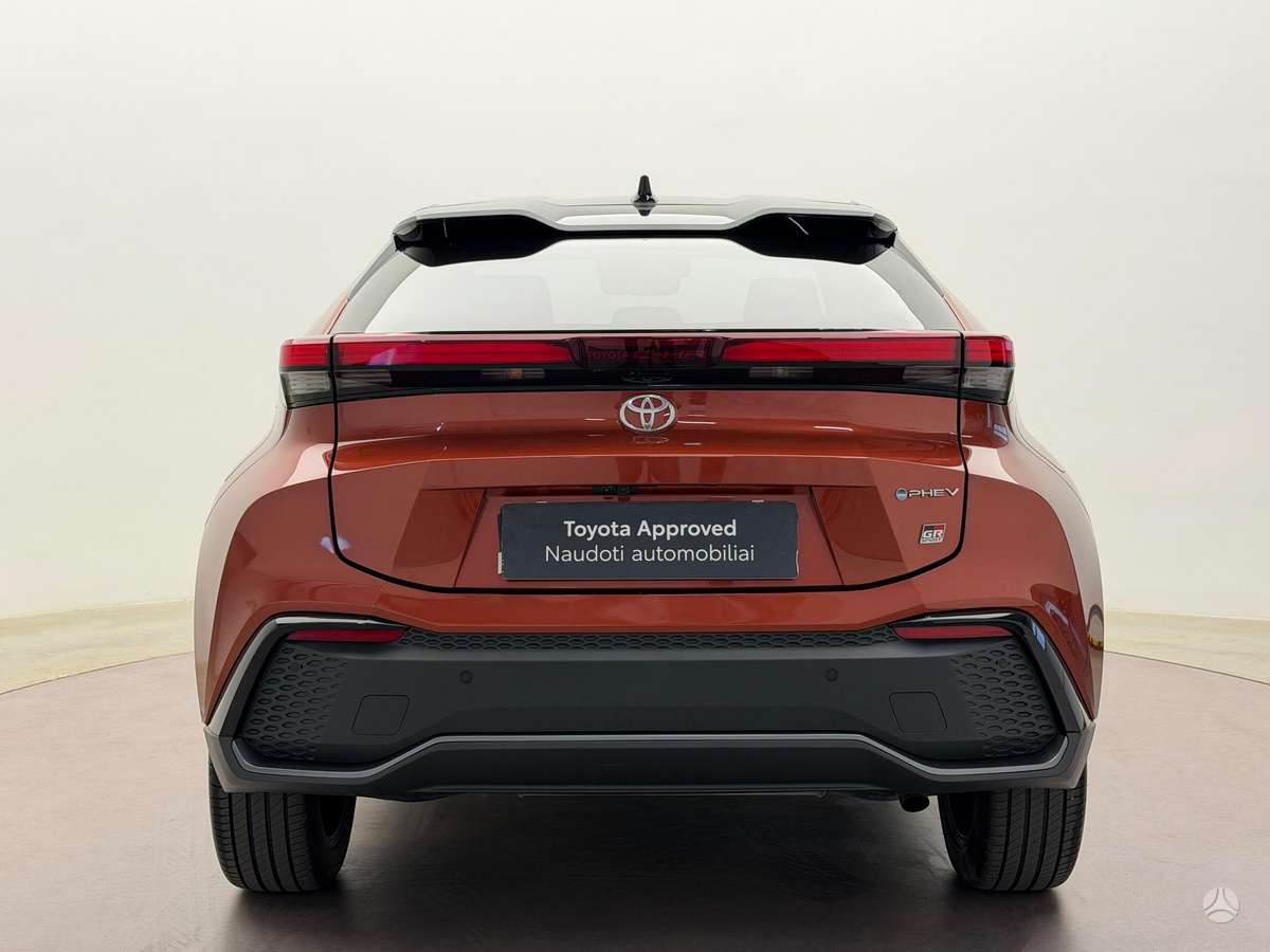 Toyota C-HR - 7