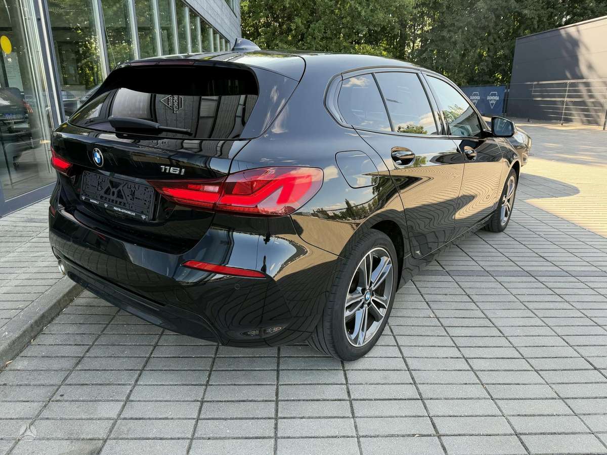 BMW 116, 1.5 l., hatchback