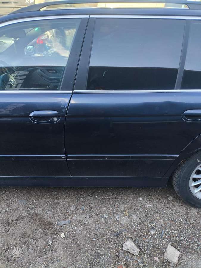 BMW 5 serija dalimis