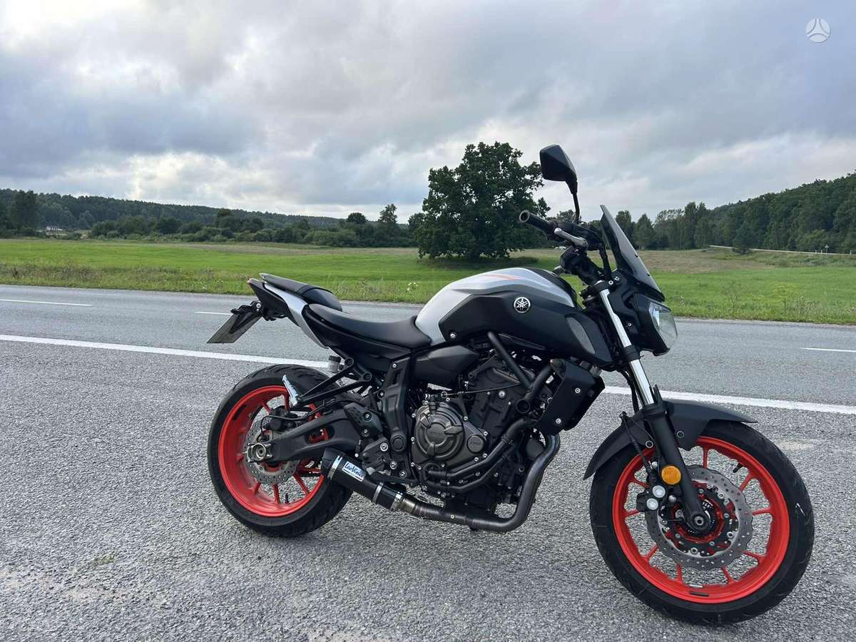 Yamaha MT 07 698cc, street / classic