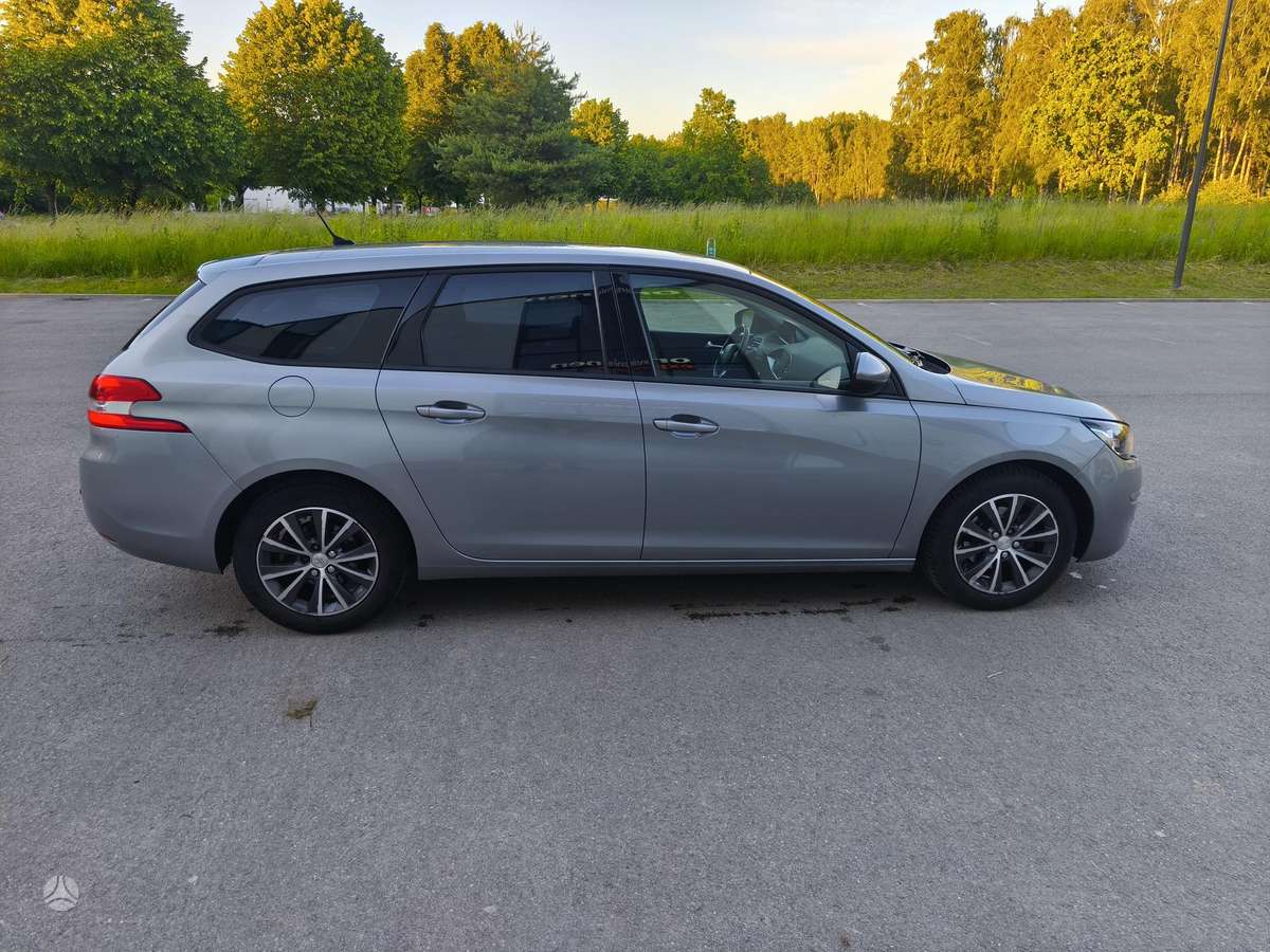 Peugeot 308 - 5
