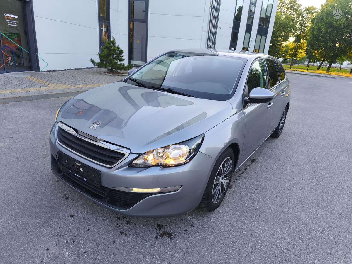 Peugeot 308 - 1