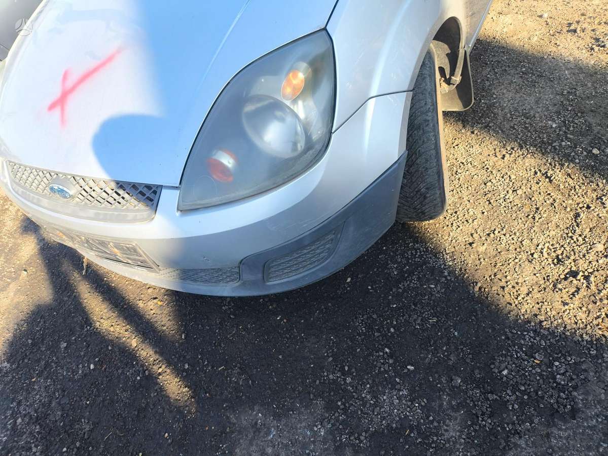 Ford Fiesta по частям