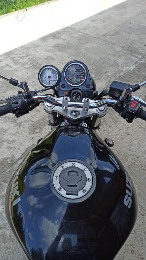 Suzuki SV 650cc, street / classic