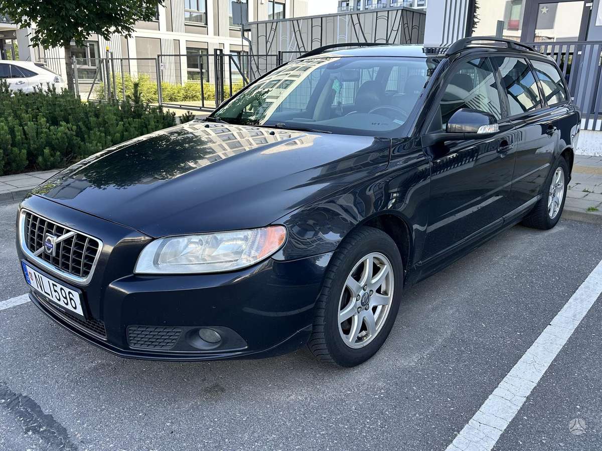 Volvo V70 - 1