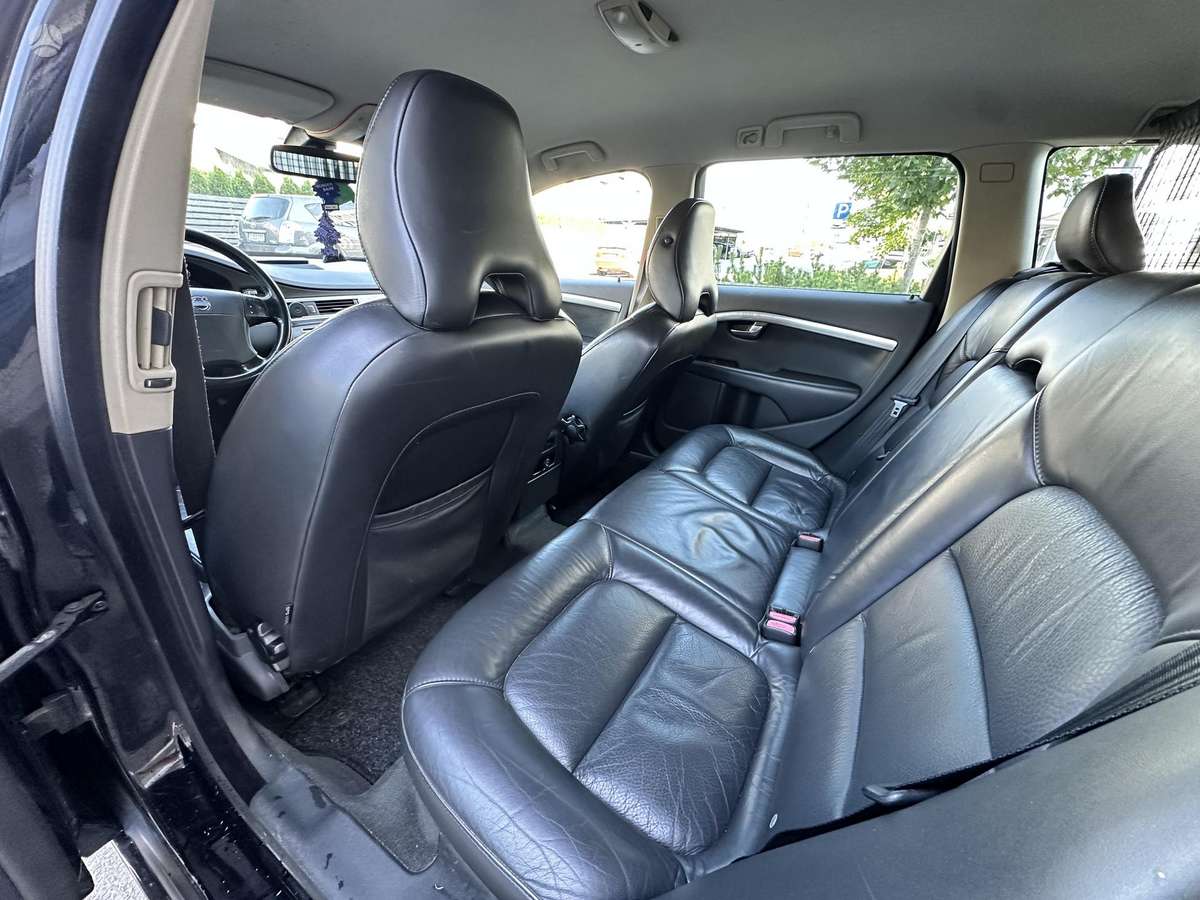 Volvo V70 - 11