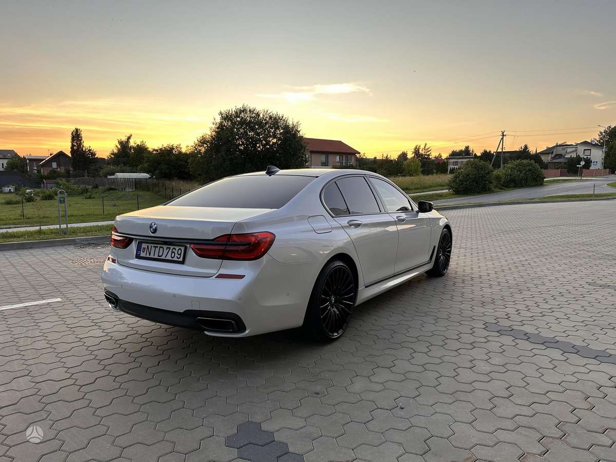 BMW 730, 3.0 l., Седан
