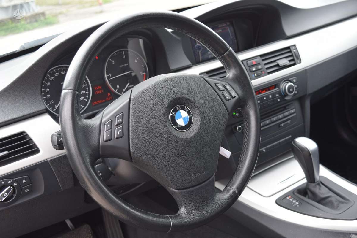 BMW 318, 2.0 l., Универсал