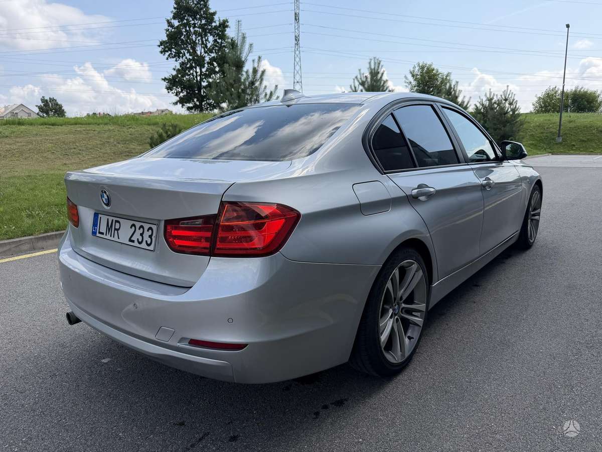 BMW 320, 2.0 l., Седан
