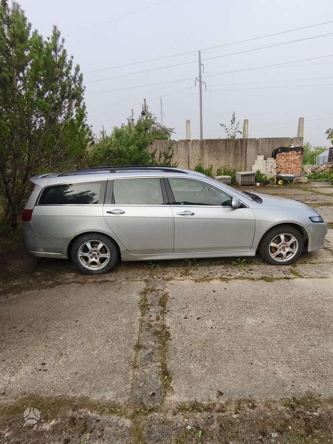Honda Accord, Универсал