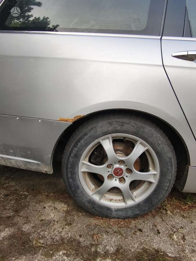 Honda Accord, Универсал
