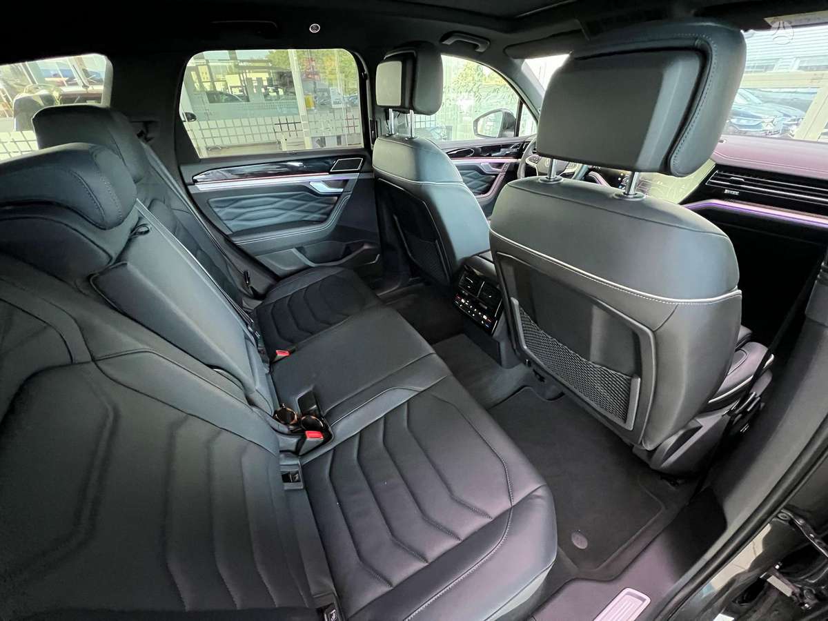 Volkswagen Touareg - 9