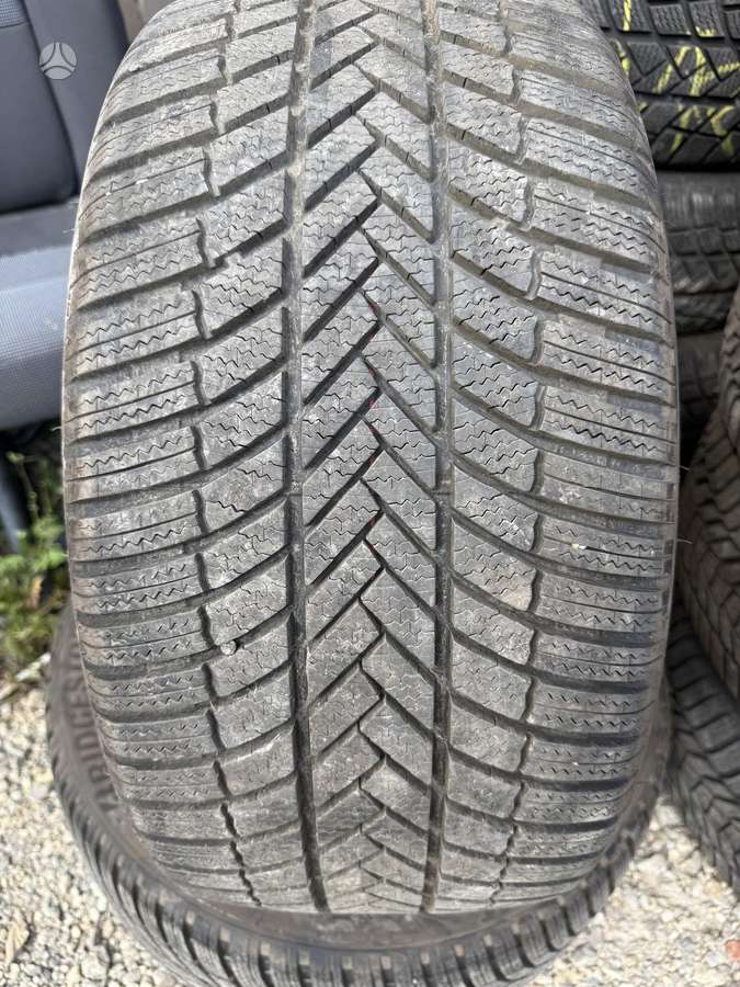 Bridgestone, universalios 225/40 R18