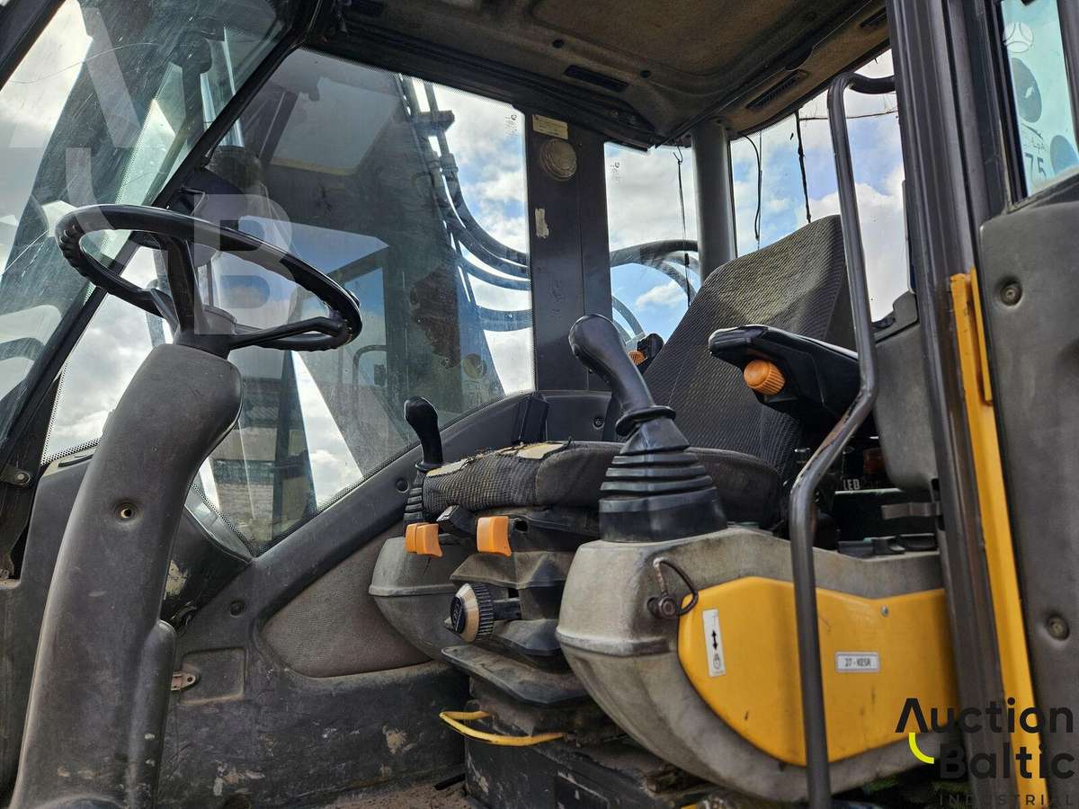 Volvo EW 140, экскаваторы