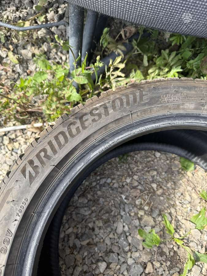 Bridgestone, universalios 225/40 R18