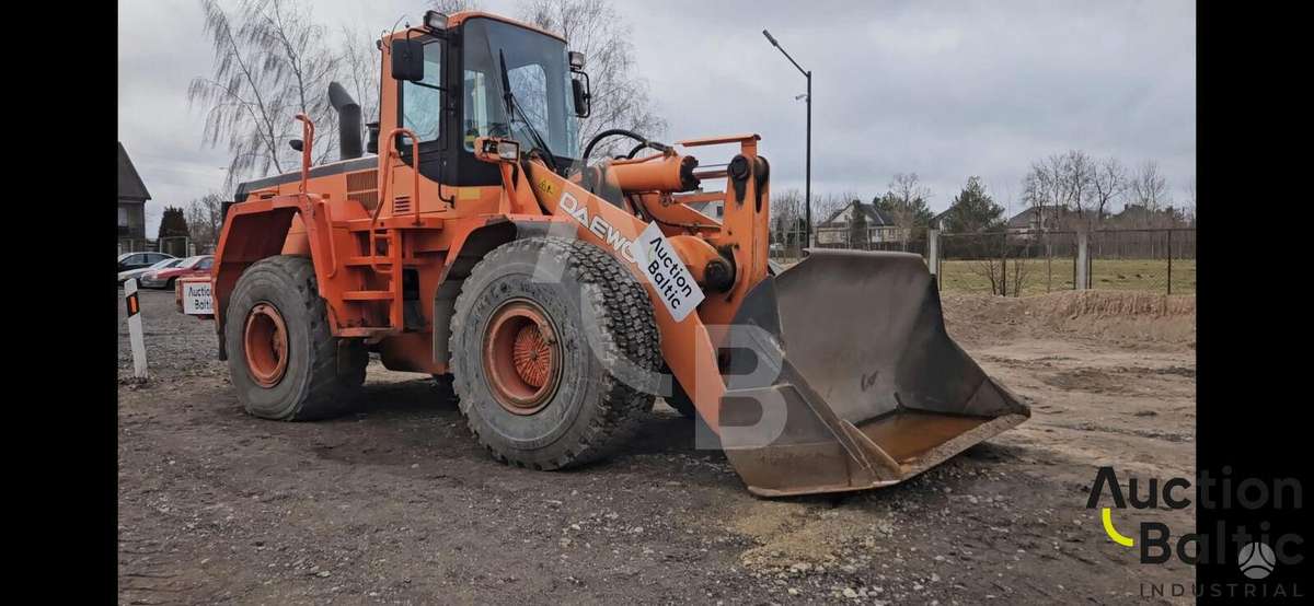 Daewoo Mega 300 V, frontaliniai krautuvai