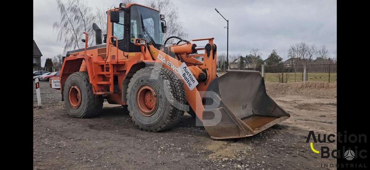 Daewoo Mega 300 V, фронтальные погрузчики