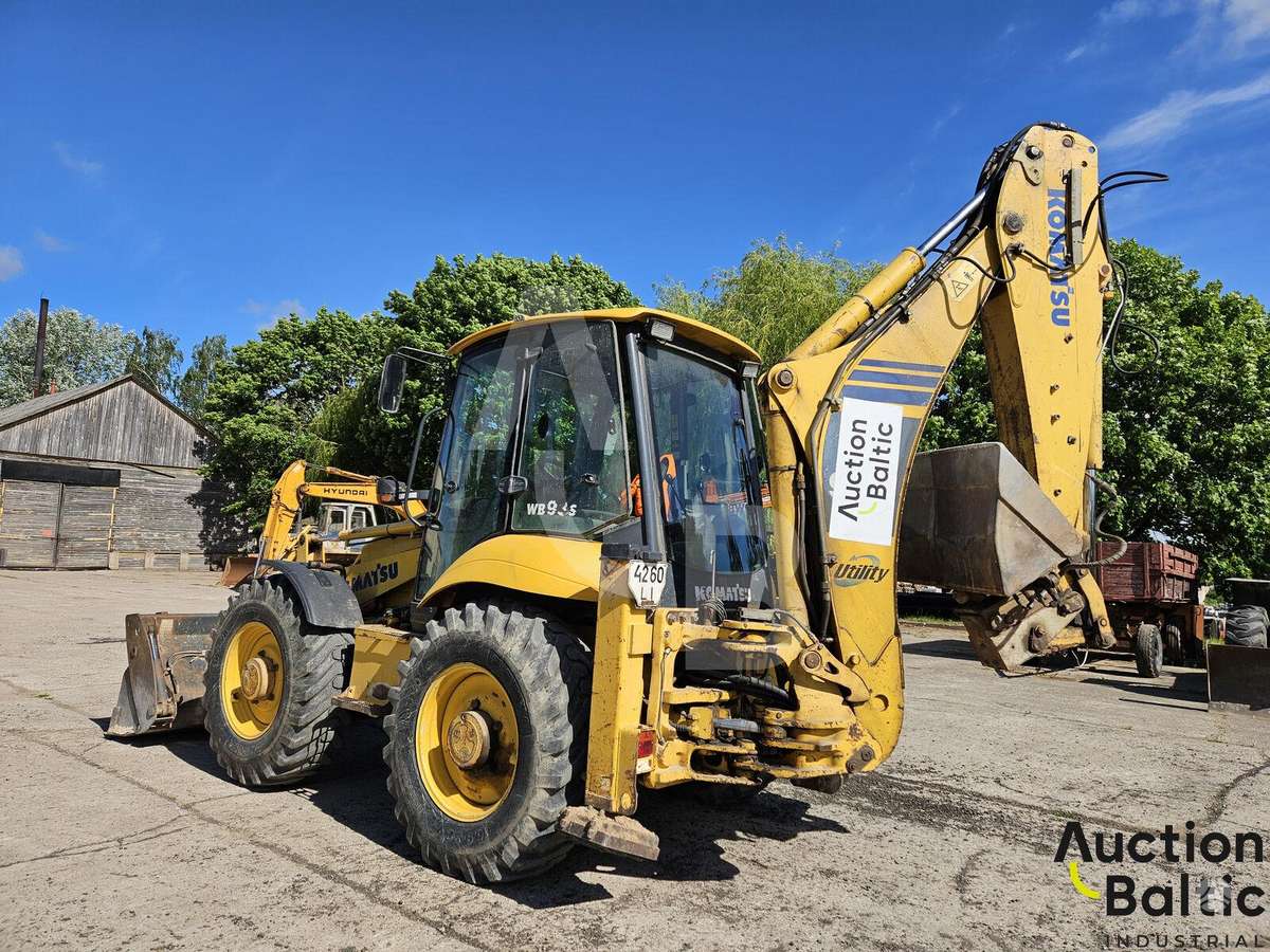 Komatsu WB93S-5, excavator loader