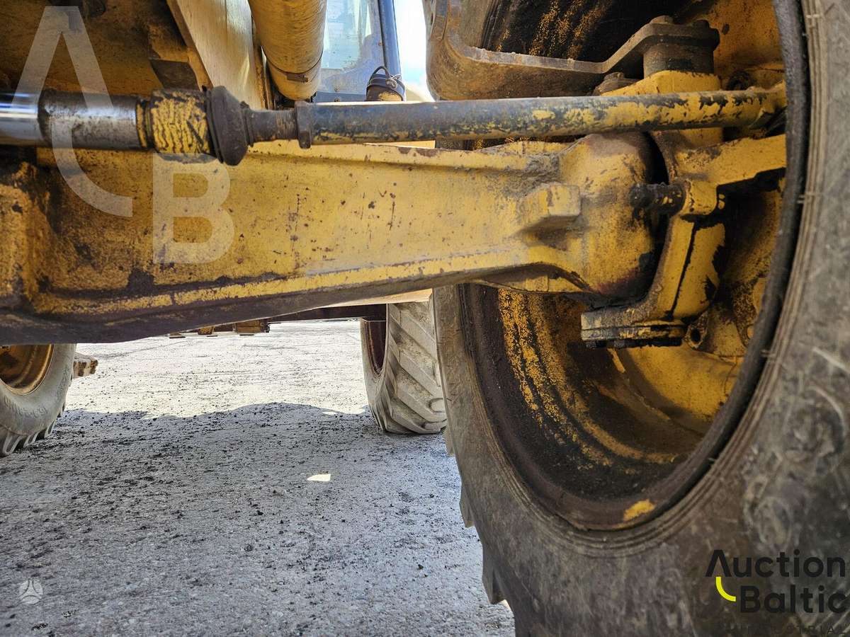 Komatsu WB93S-5, excavator loader