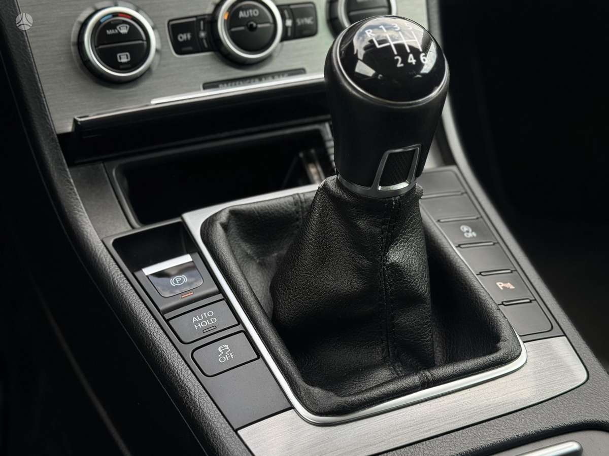Volkswagen Passat - 5