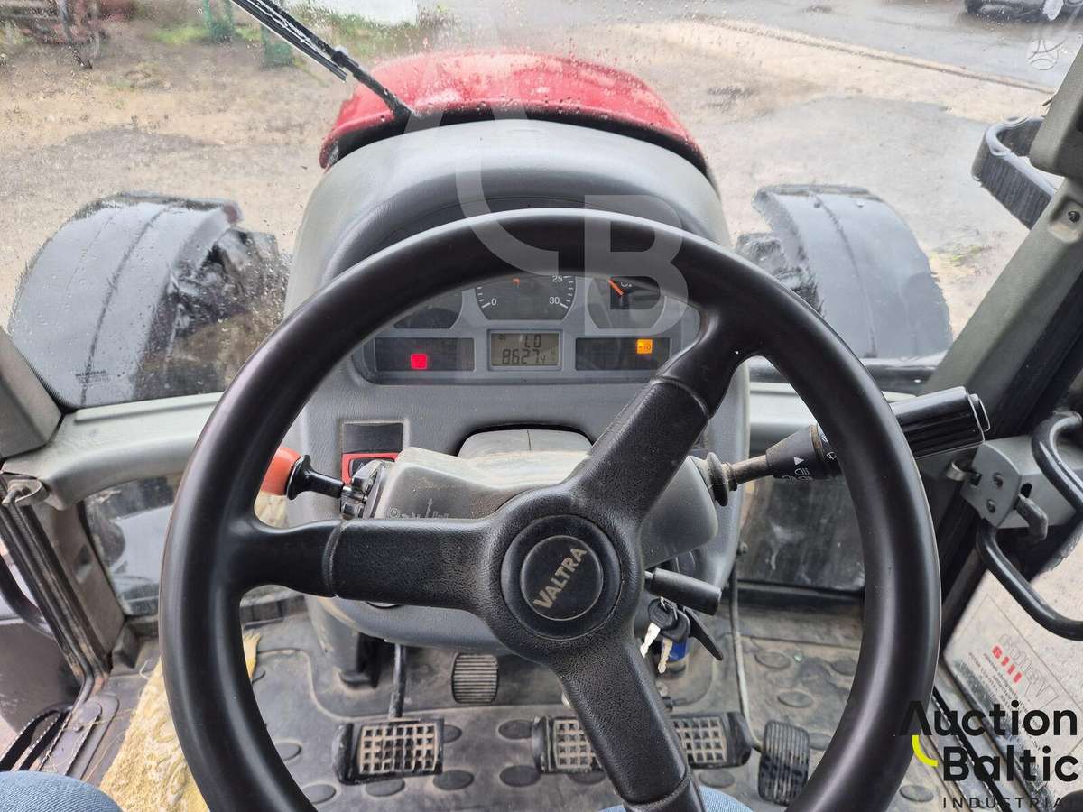 Valtra N141H, traktoriai