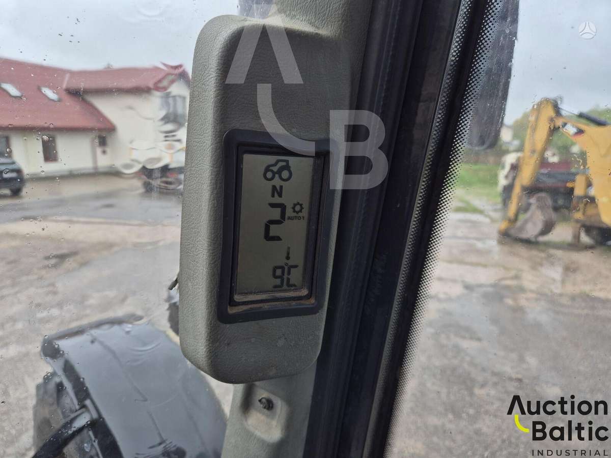 Valtra N141H, traktoriai