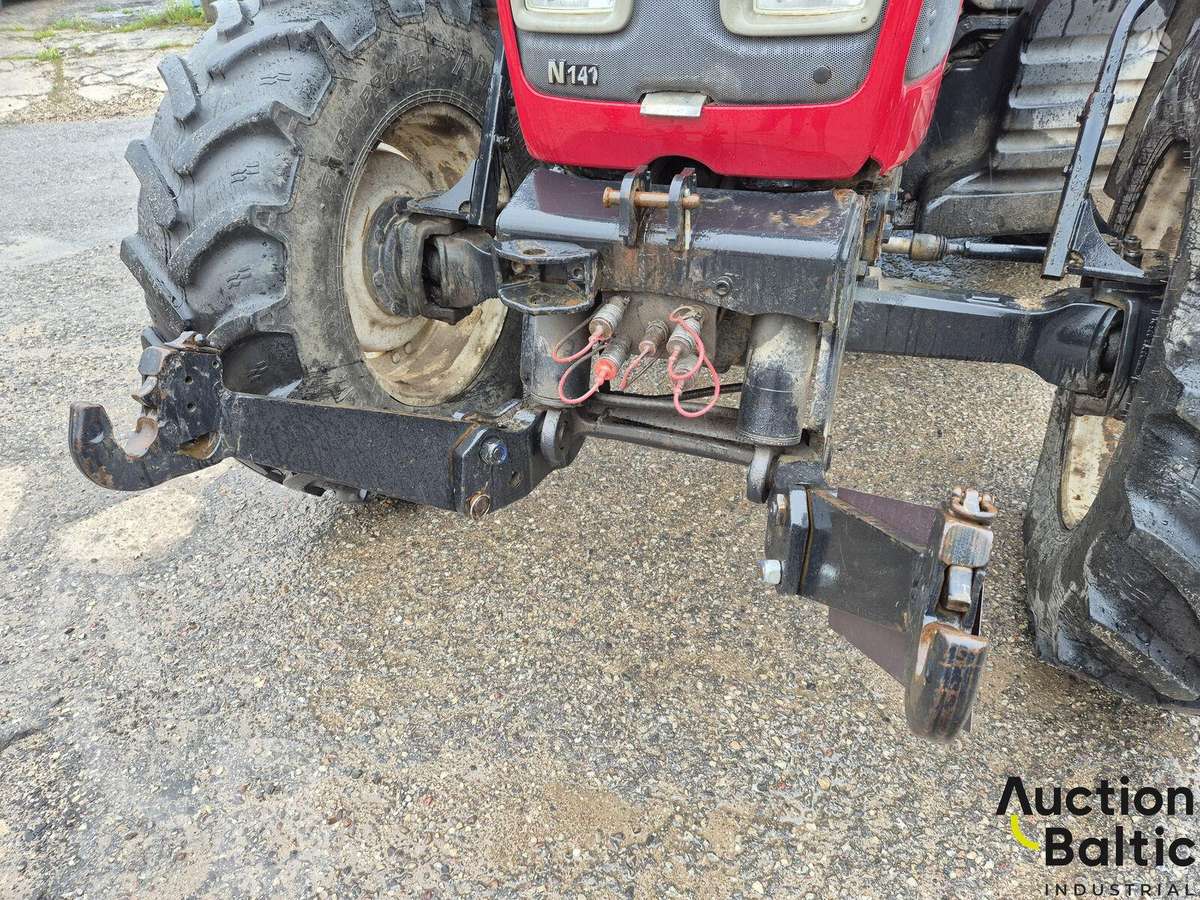 Valtra N141H, traktoriai