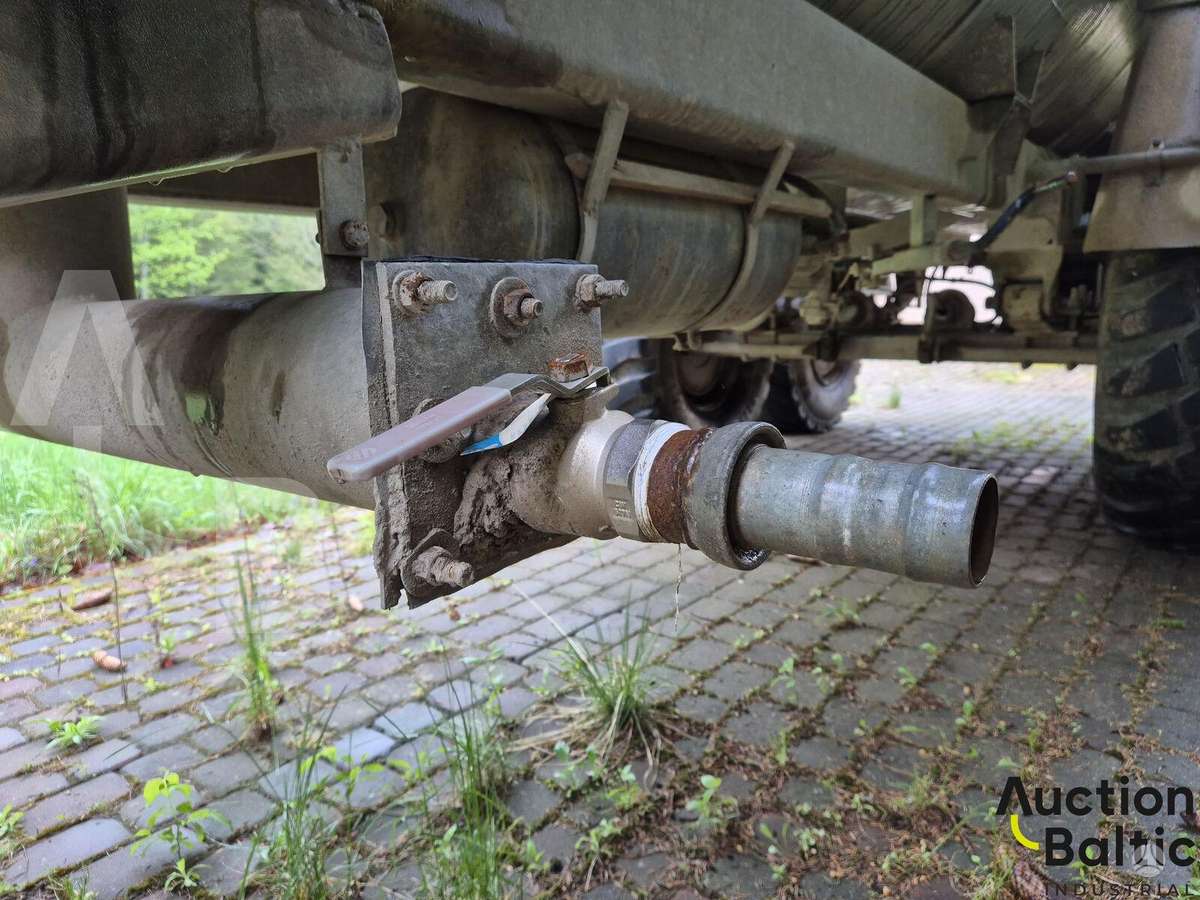 Valtra N141H, traktori