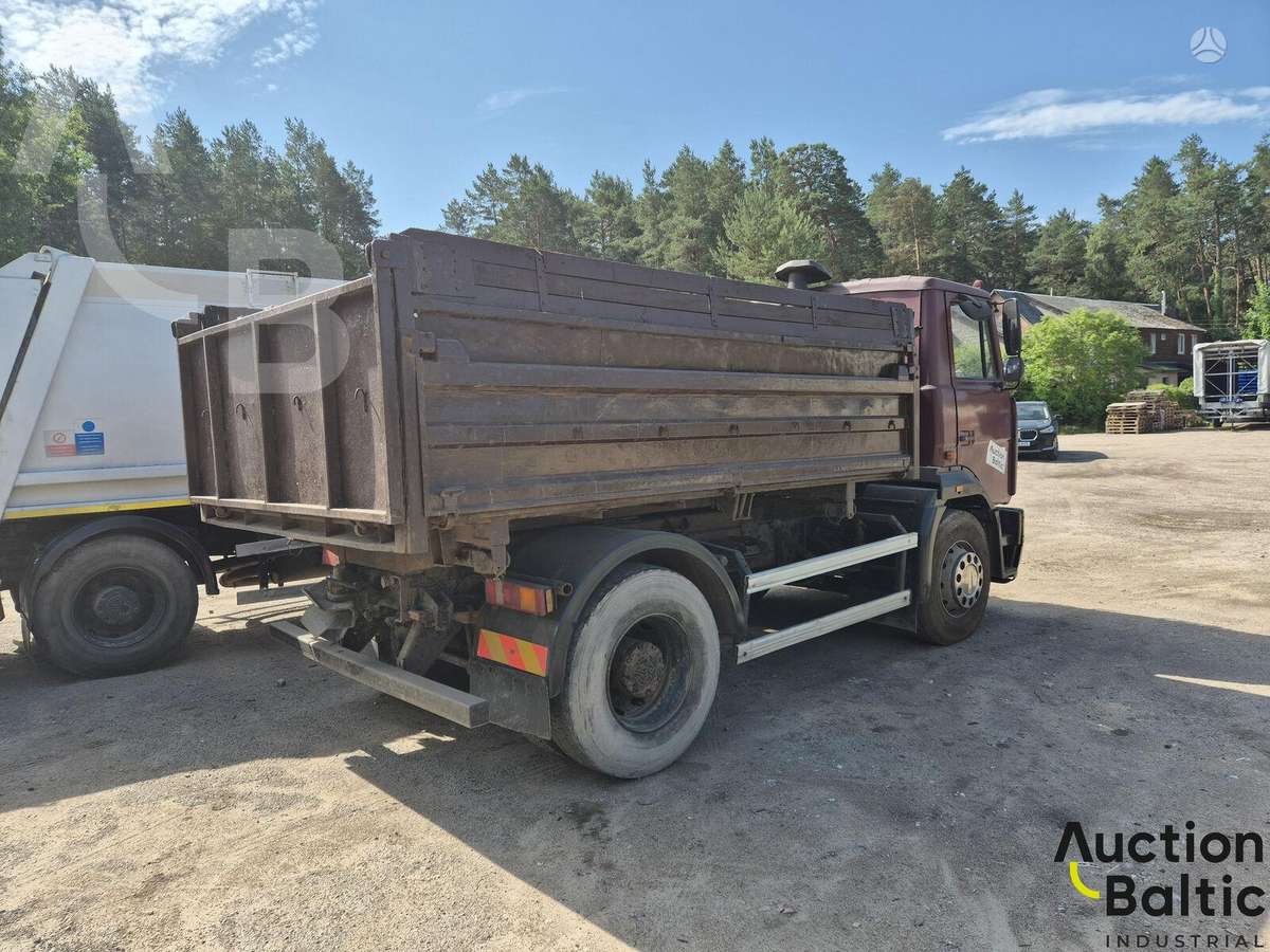 MAZ 555132, самосвалы