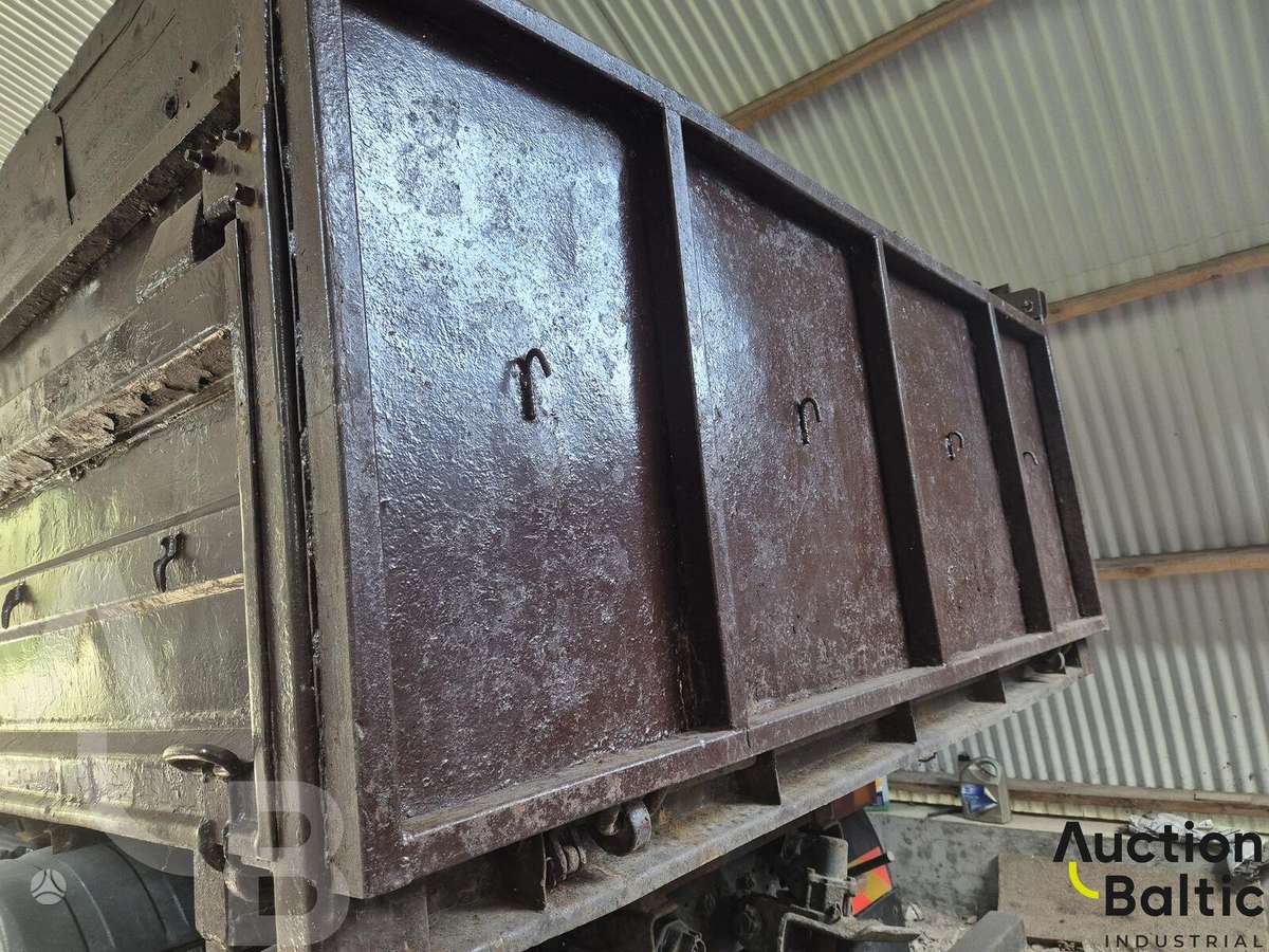 MAZ 555132, dumpers / tippers