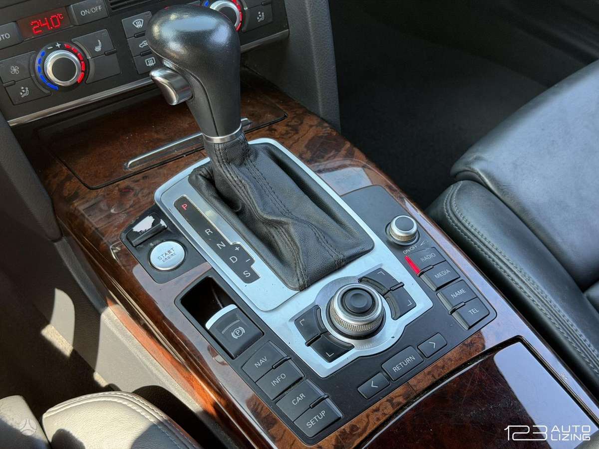 Audi A6 allroad, 3.0 l., Универсал