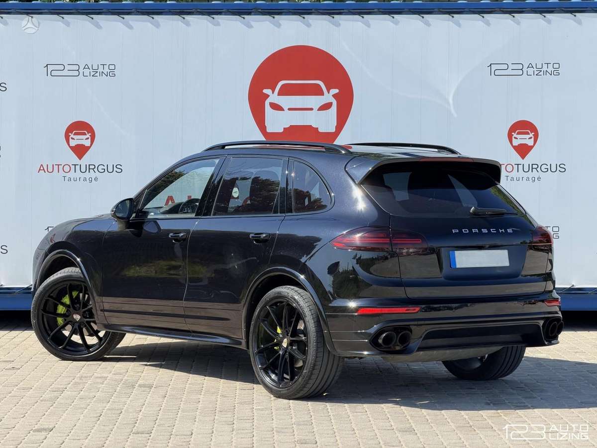 Porsche Cayenne - 7