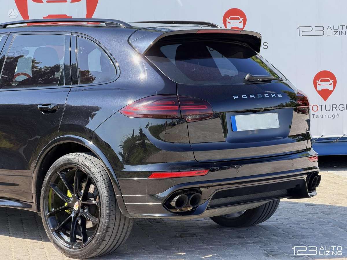 Porsche Cayenne - 8
